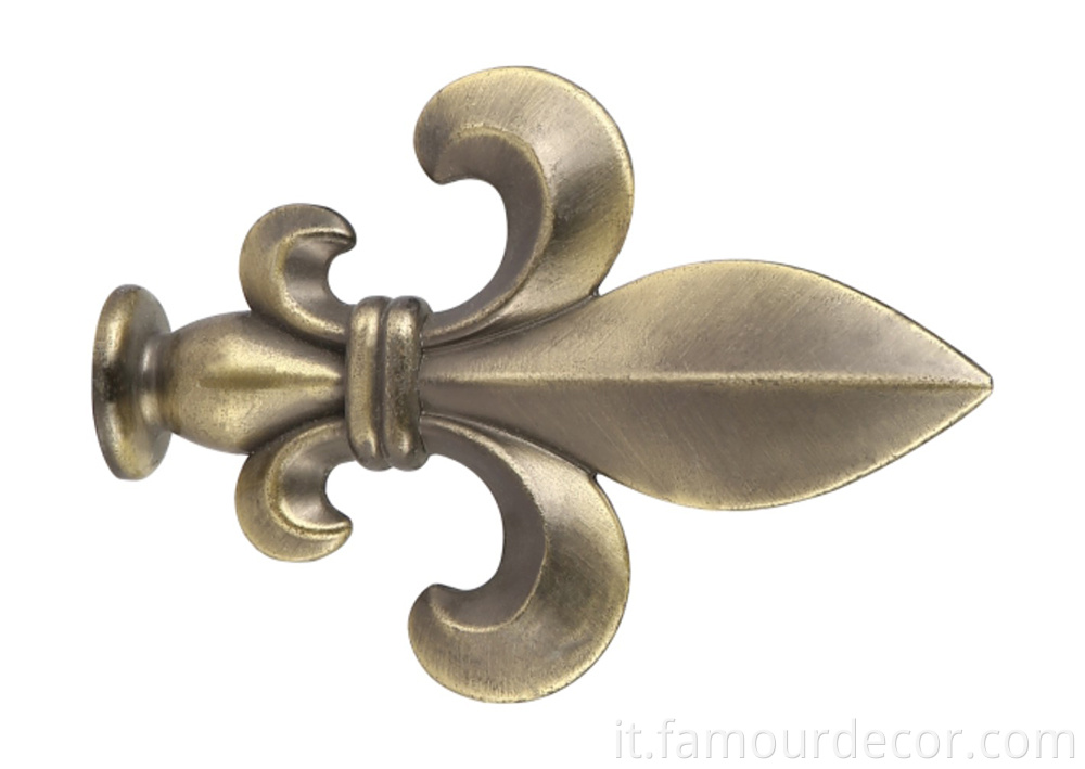 Classic patterned curtain rod